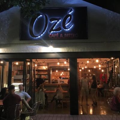 Oze Cafe & Bistro