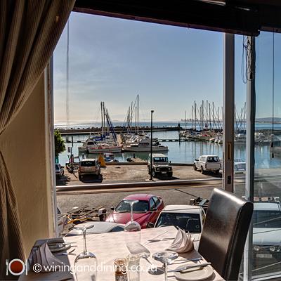 gordons bay yacht club restaurant