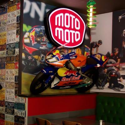 Moto Moto Burgers & Pizza